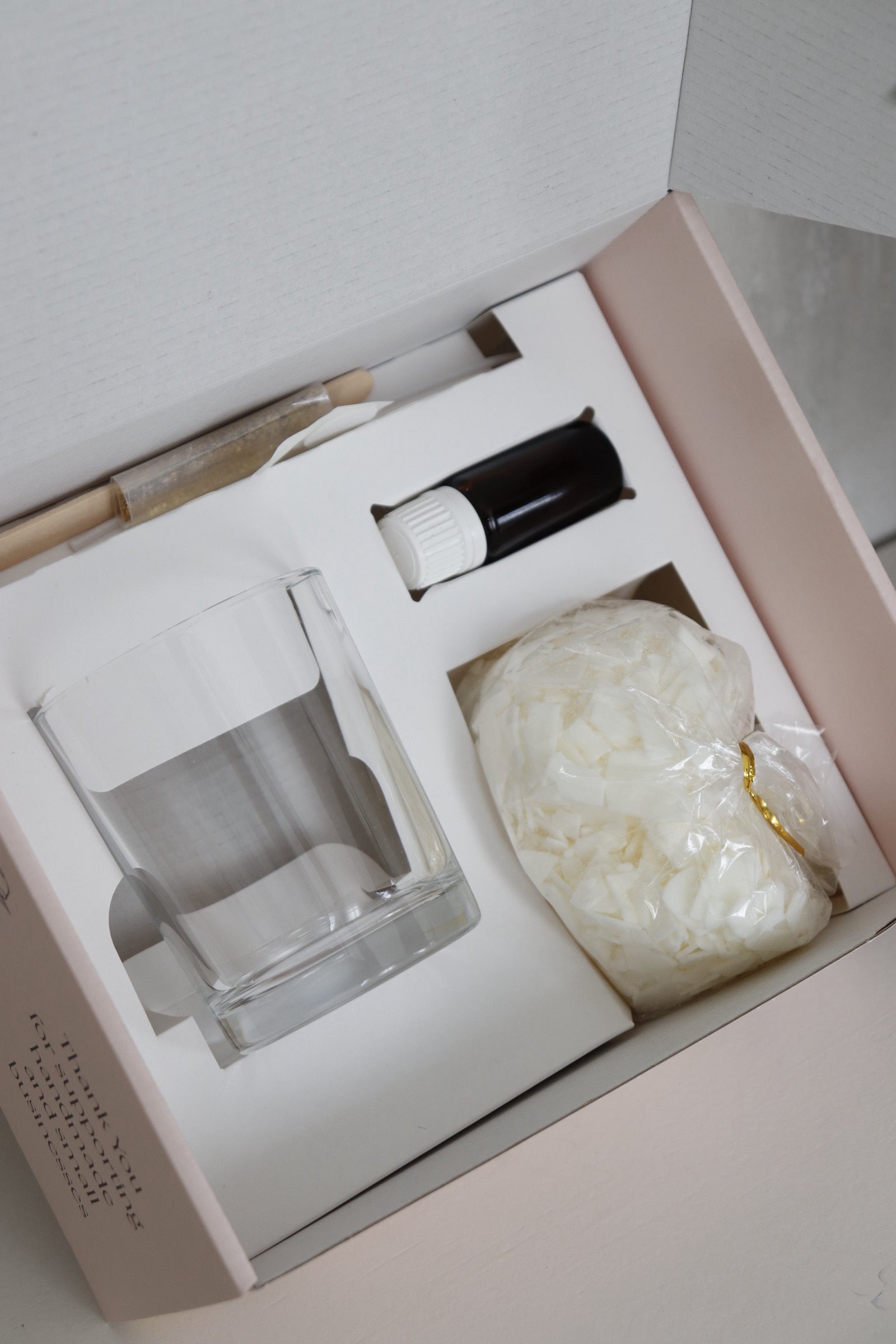 Pour & Glow – DIY Candle Box