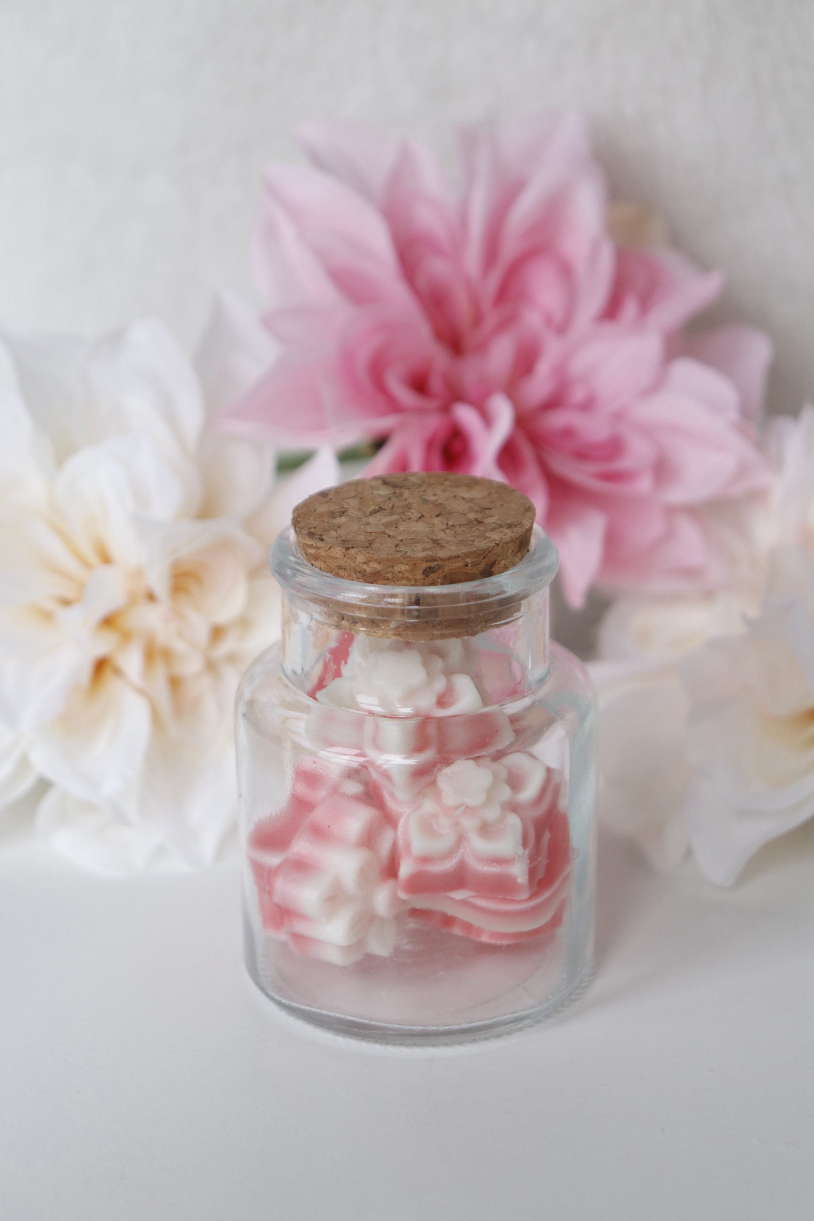 Petal melt scented wax