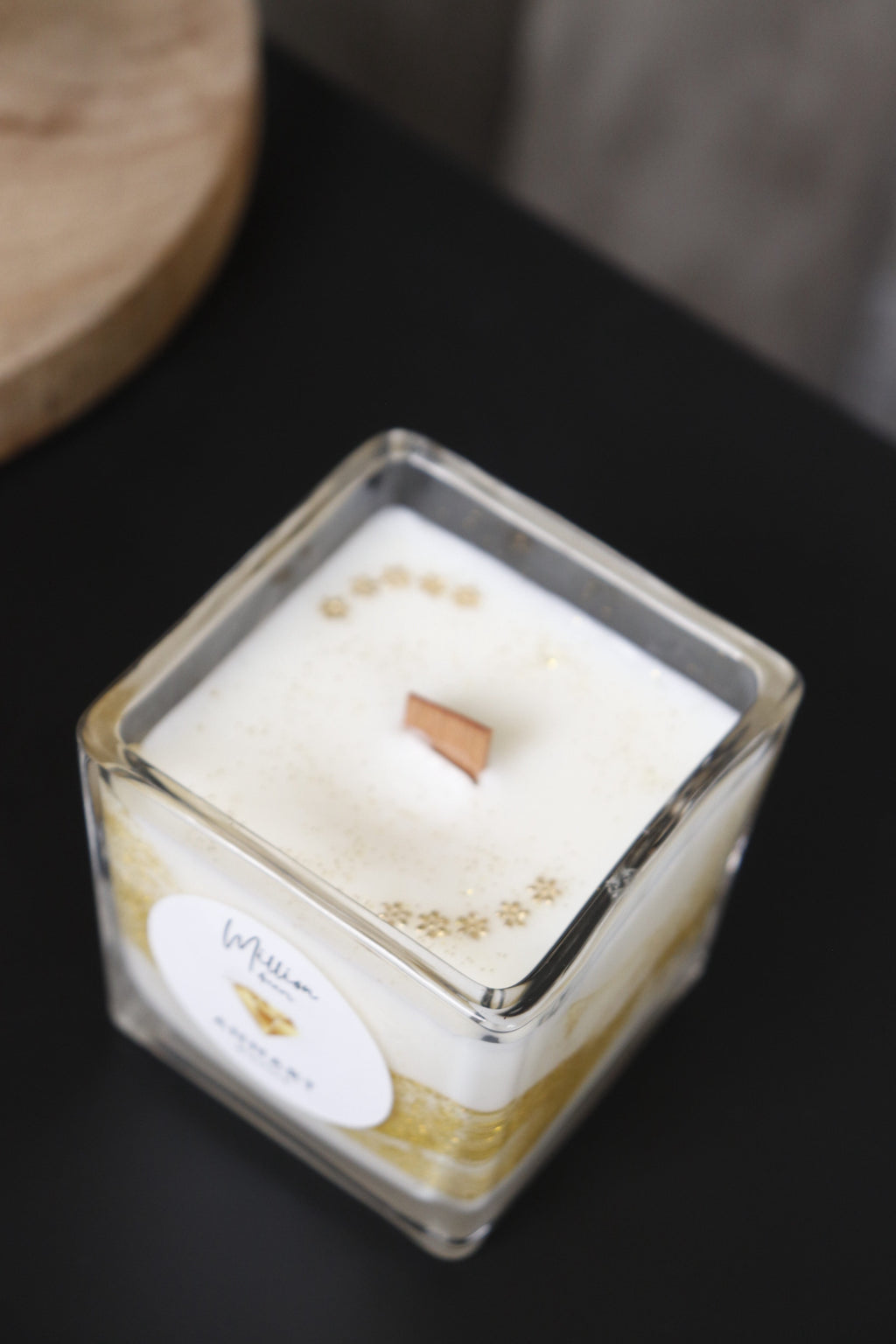 Lady Million candle