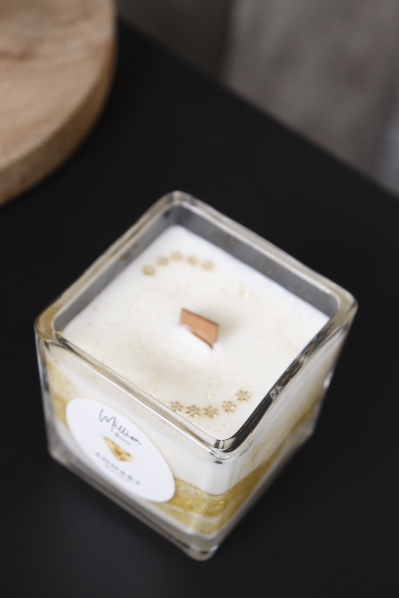Lady Million candle