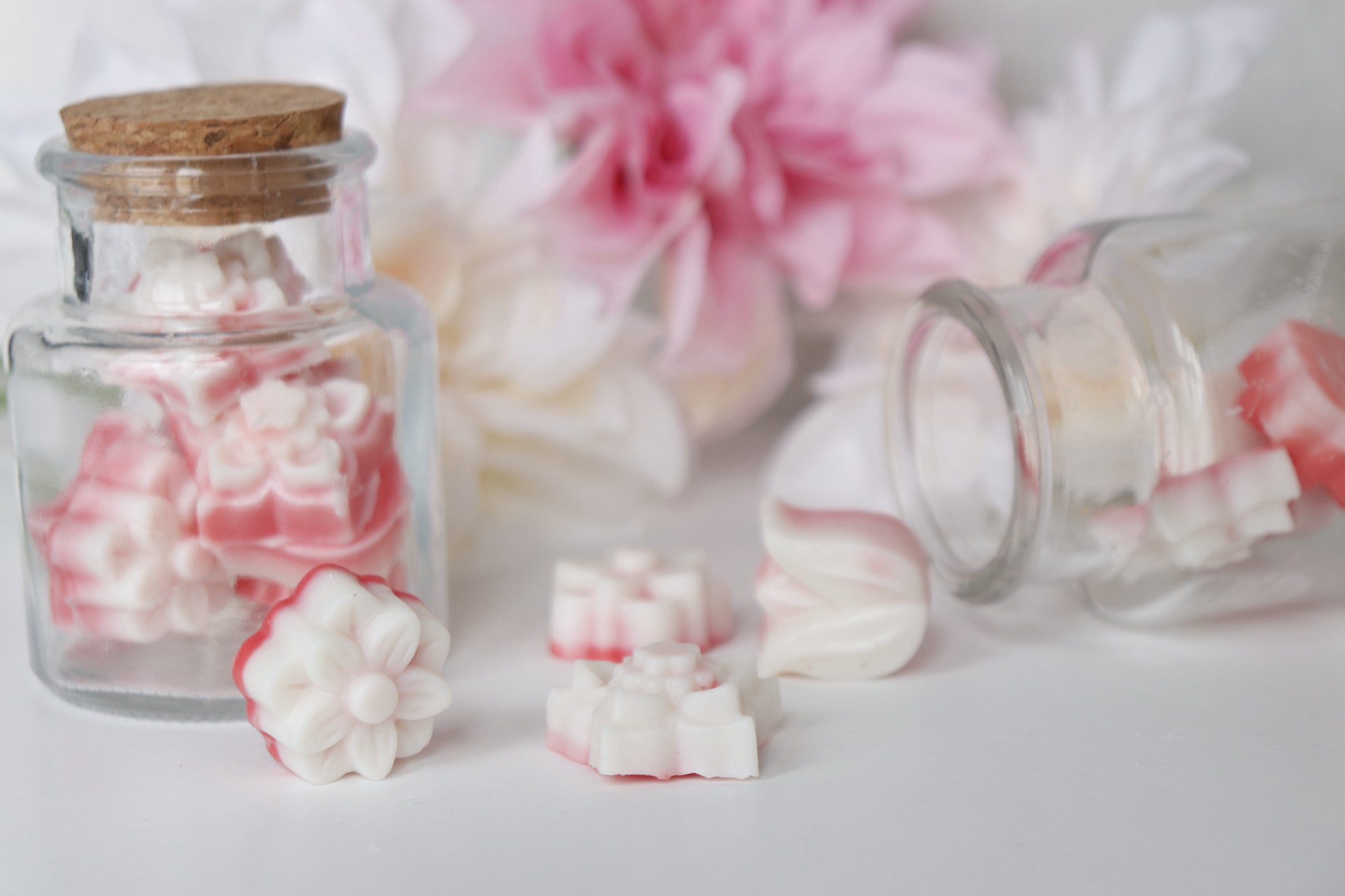 Petal melt scented wax